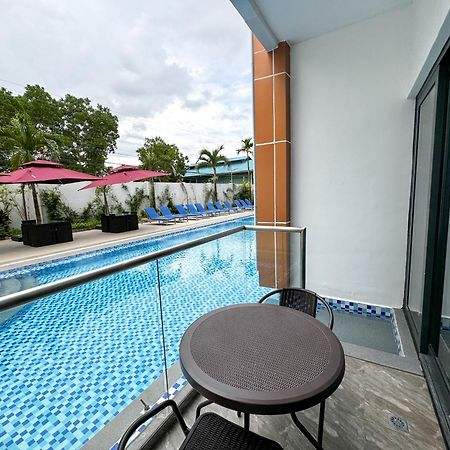 Venus Royale Hotel Coron Exterior photo