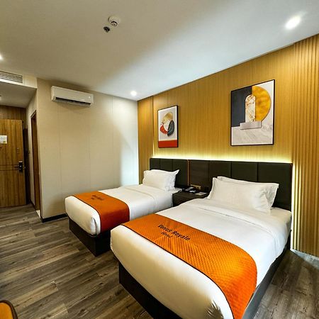 Venus Royale Hotel Coron Exterior photo